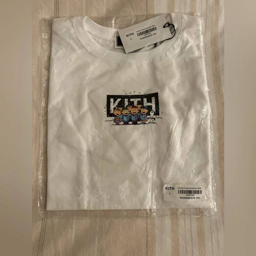 Kith Kids for Peanuts Caroling Tee in White Size Large T-Shirt Kithmas 2023. - Picture 5 of 8